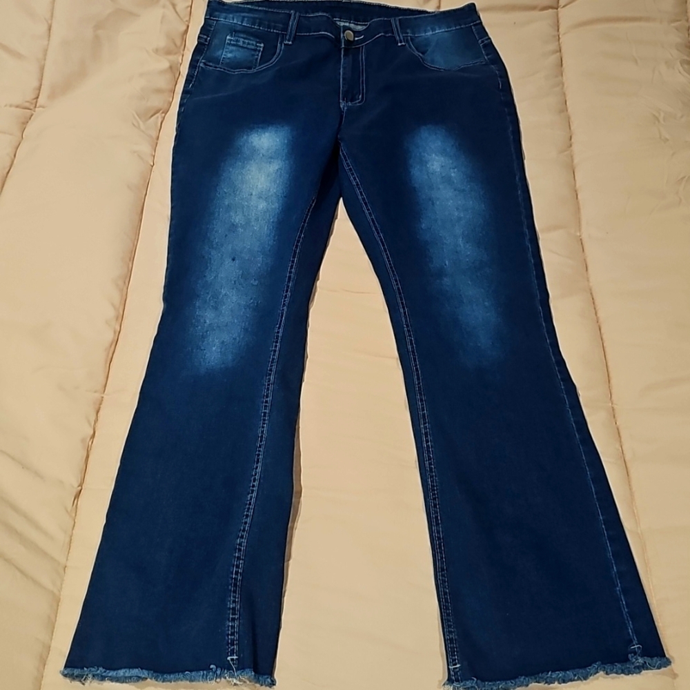 Classic Blue Women's Jeans Strechy Fit Worn Once